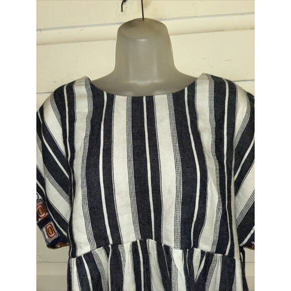 Anthropologie Maeve Linen Blend Short Sleeve Embroidered Top Size L - Picture 2 of 8